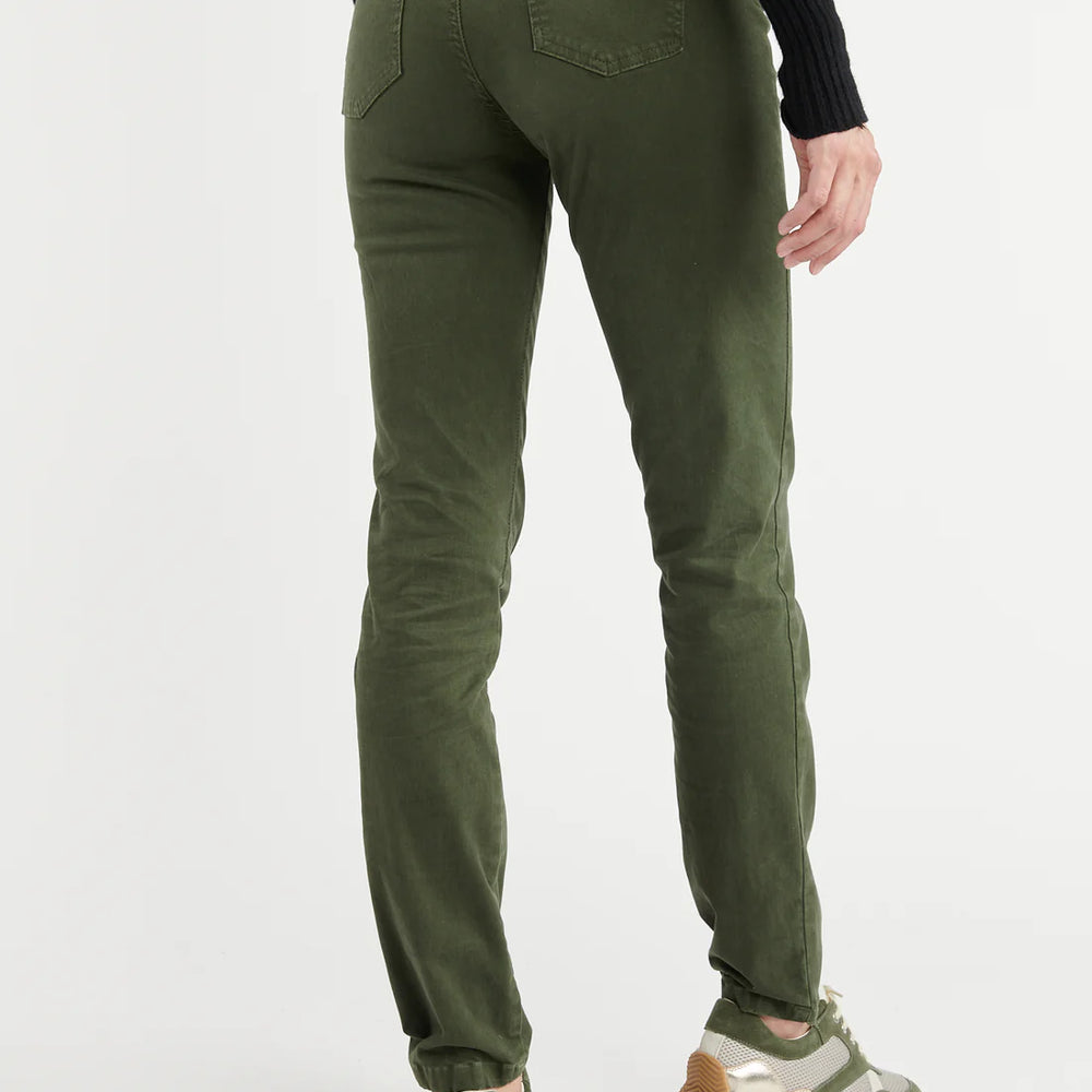 
                  
                    Pantalon - Basic Fit
                  
                