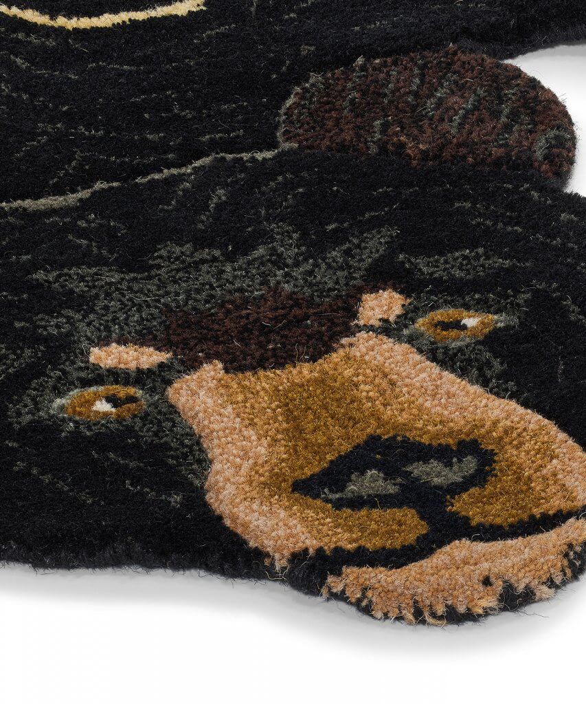 Tapis Blooming Black Bear Large  143 x 97 x 2 cm
