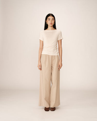 
                  
                    T-Shirt - Pilar
                  
                