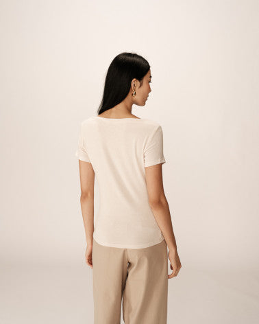 
                  
                    T-Shirt - Pilar
                  
                