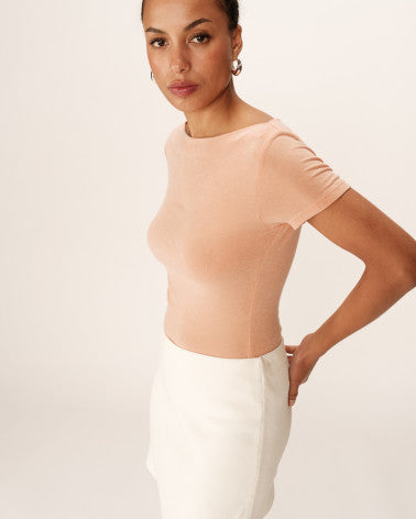 
                  
                    T-Shirt - Pilar
                  
                